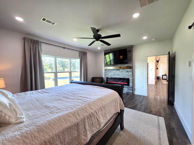 39 Republican Loop, Greenbrier, AR 72058