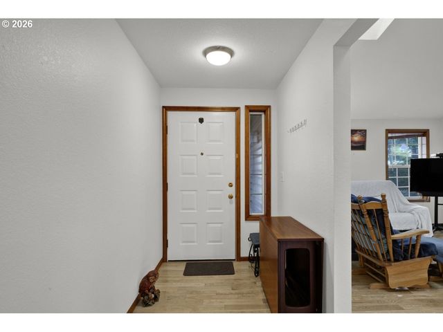 1960 40TH St, Florence, OR 97439