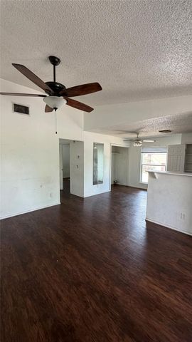 8201 Riverstone DR, Austin, TX 78724