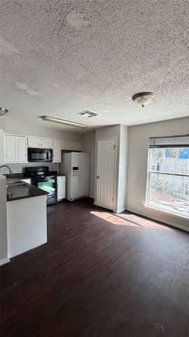 8201 Riverstone DR, Austin, TX 78724