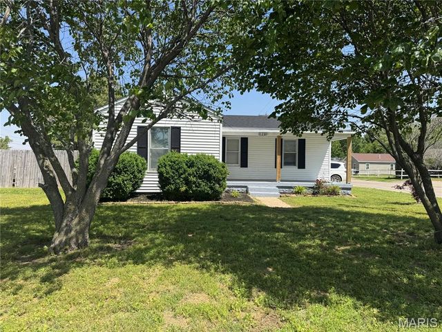 120 Broadway Street, Sikeston, MO 63801