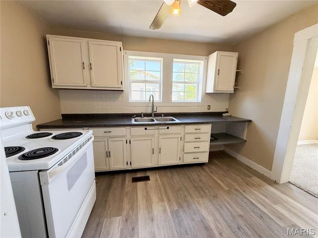 120 Broadway Street, Sikeston, MO 63801