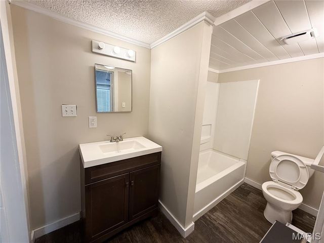 120 Broadway Street, Sikeston, MO 63801