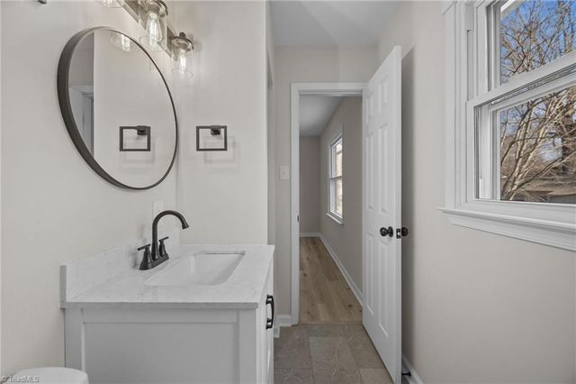 5207 Butterfield Drive, Winston-salem, NC 27105