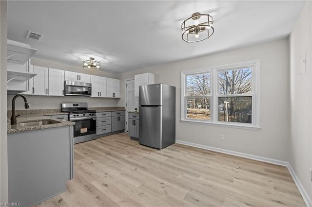 5207 Butterfield Drive, Winston-salem, NC 27105