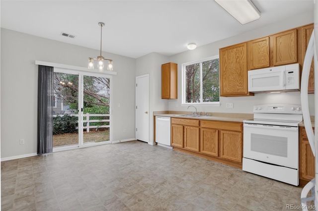 1201 S Fultondale Court, Aurora, CO 80018