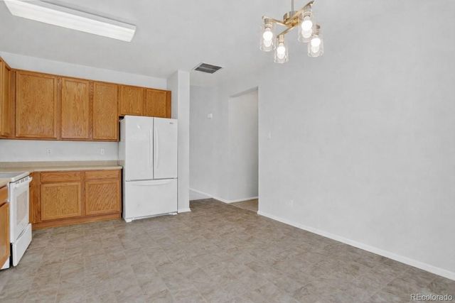 1201 S Fultondale Court, Aurora, CO 80018