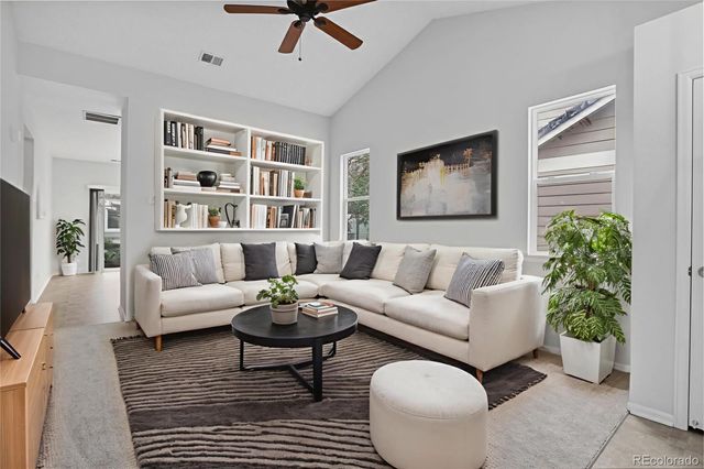 1201 S Fultondale Court, Aurora, CO 80018