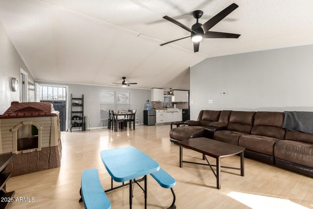 8601 N 103RD Avenue 173, Peoria, AZ 85345