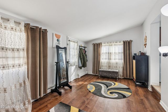 41 Pinetree Drive, Parlin, NJ 08859