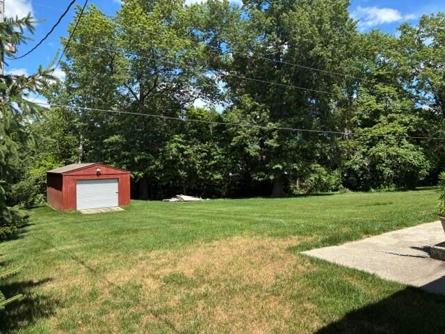 6952 Blackberry Court, Demotte, IN 46310