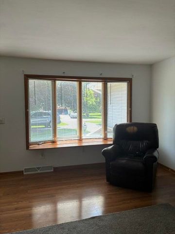 6952 Blackberry Court, Demotte, IN 46310