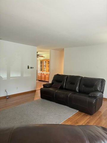 6952 Blackberry Court, Demotte, IN 46310