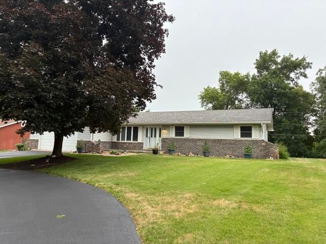6952 Blackberry Court, Demotte, IN 46310