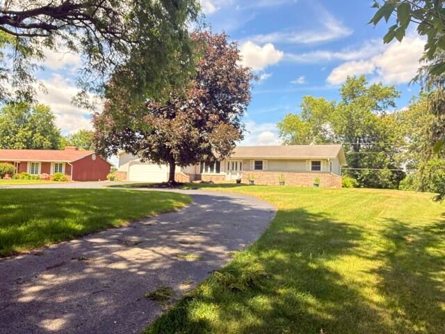 6952 Blackberry Court, Demotte, IN 46310