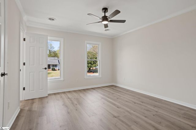 111 Chase Woods Court, Simpsonville, SC 29680