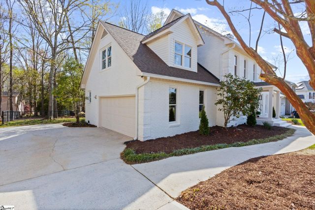 111 Chase Woods Court, Simpsonville, SC 29680