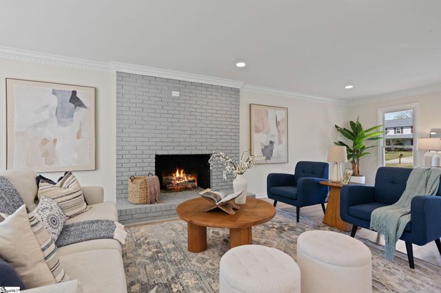 111 Chase Woods Court, Simpsonville, SC 29680