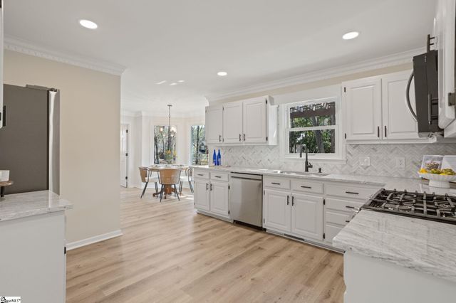 111 Chase Woods Court, Simpsonville, SC 29680