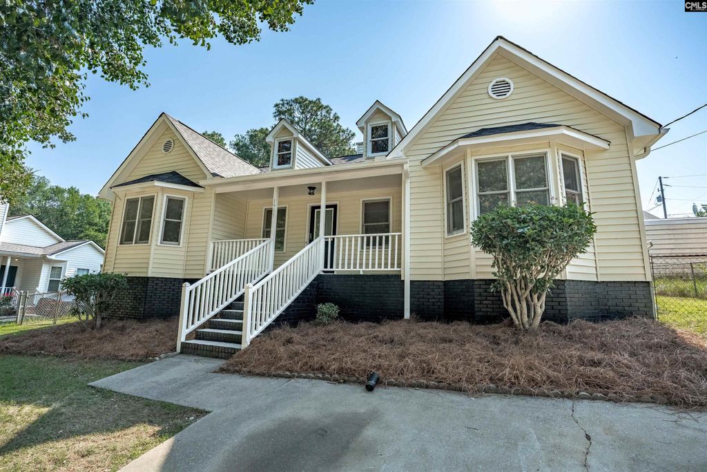 1911 TOOLE Street, Cayce, SC 29033