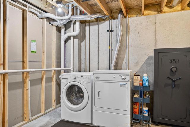 1390 MARIE DRIVE, Kaukauna, WI 54130