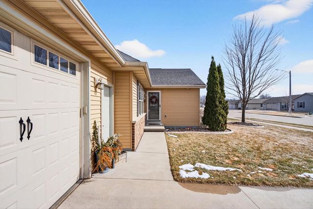 1390 MARIE DRIVE, Kaukauna, WI 54130