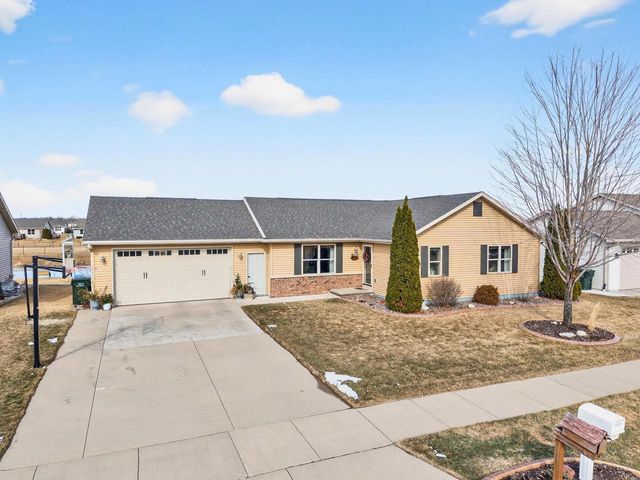 1390 MARIE DRIVE, Kaukauna, WI 54130