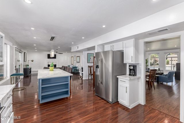 11401 N 45th Place, Phoenix, AZ 85028