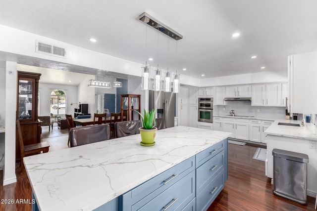 11401 N 45th Place, Phoenix, AZ 85028