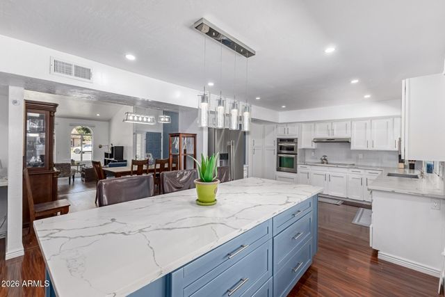 11401 N 45th Place, Phoenix, AZ 85028