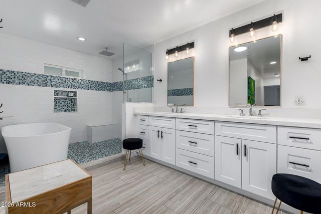 11401 N 45th Place, Phoenix, AZ 85028