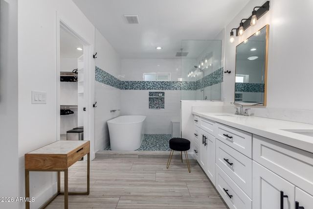 11401 N 45th Place, Phoenix, AZ 85028