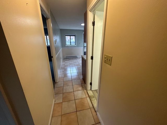 81 Nicholas Rd A, Framingham, MA 01701