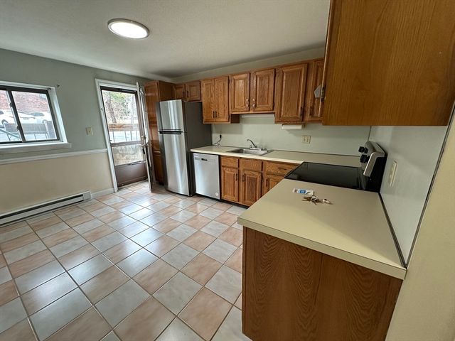 81 Nicholas Rd A, Framingham, MA 01701