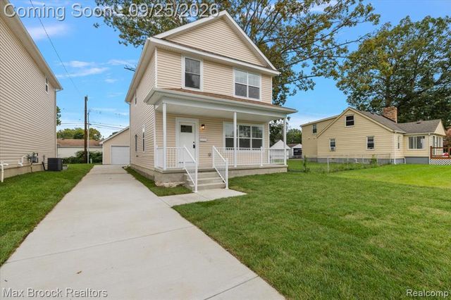 27824 Groveland Street, Madison Heights, MI 48071