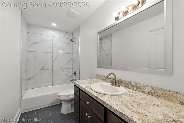 27824 Groveland Street, Madison Heights, MI 48071