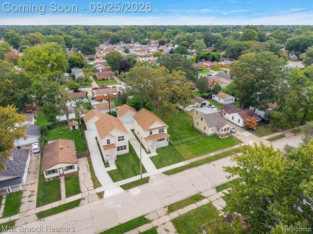 27824 Groveland Street, Madison Heights, MI 48071