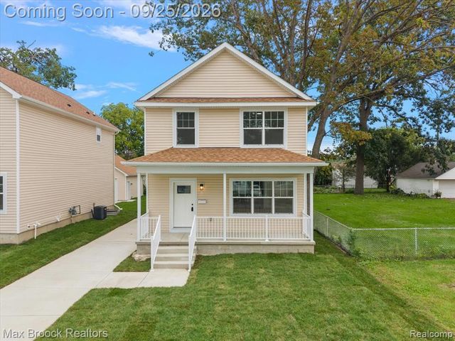 27824 Groveland Street, Madison Heights, MI 48071