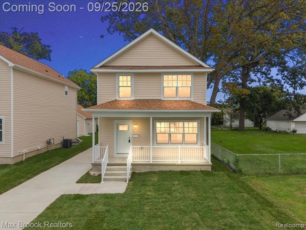 27824 Groveland Street, Madison Heights, MI 48071