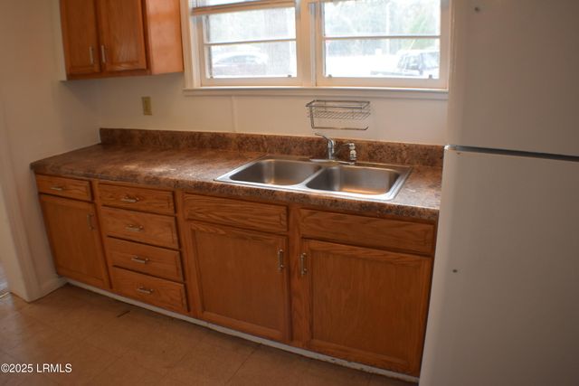 2 Wallace Road, Beaufort, SC 29907