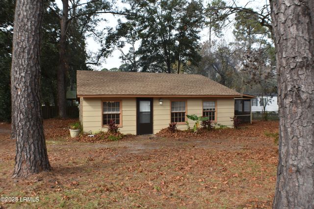2 Wallace Road, Beaufort, SC 29907