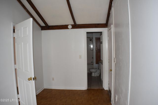 2 Wallace Road, Beaufort, SC 29907