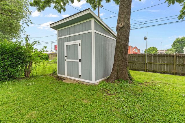 1328 E University Street, Springfield, MO 65804