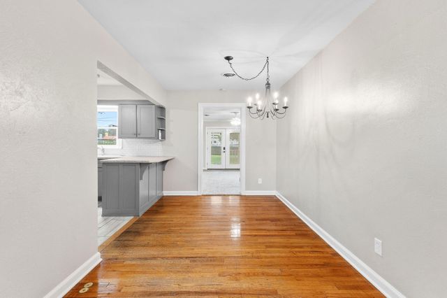 1328 E University Street, Springfield, MO 65804