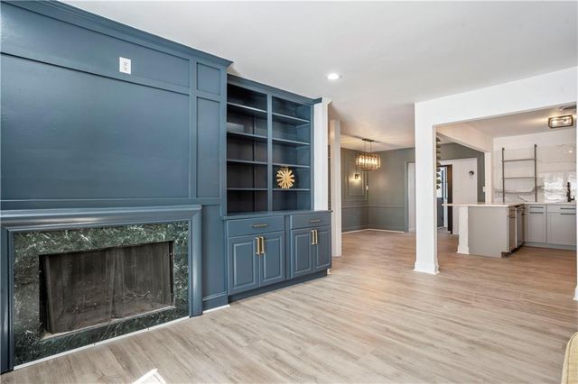 8 Cantey Place NW, Atlanta, GA 30327