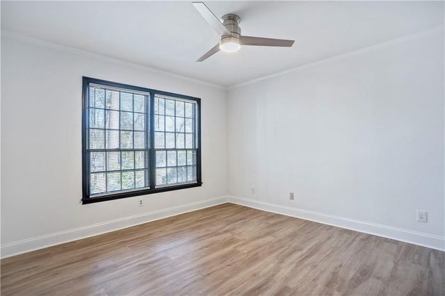 8 Cantey Place NW, Atlanta, GA 30327