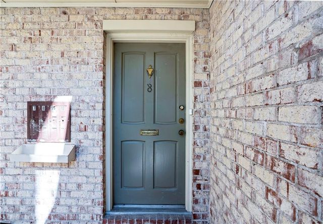 8 Cantey Place NW, Atlanta, GA 30327