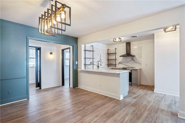 8 Cantey Place NW, Atlanta, GA 30327