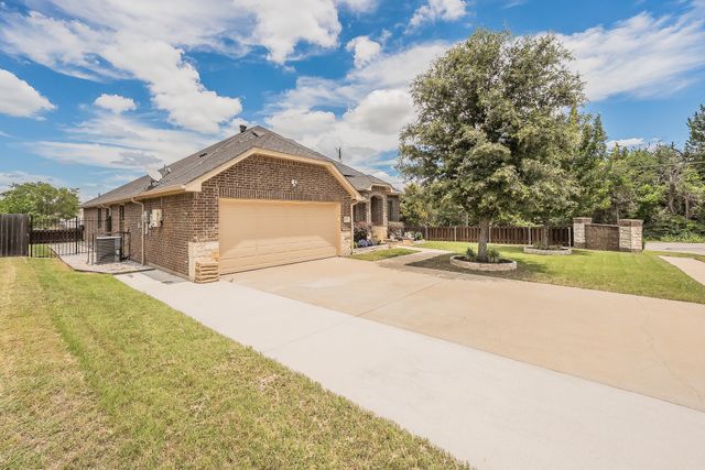2700 Maci Court, Seagoville, TX 75159