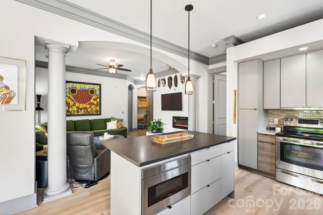 42 Schenck Parkway 106, Asheville, NC 28803